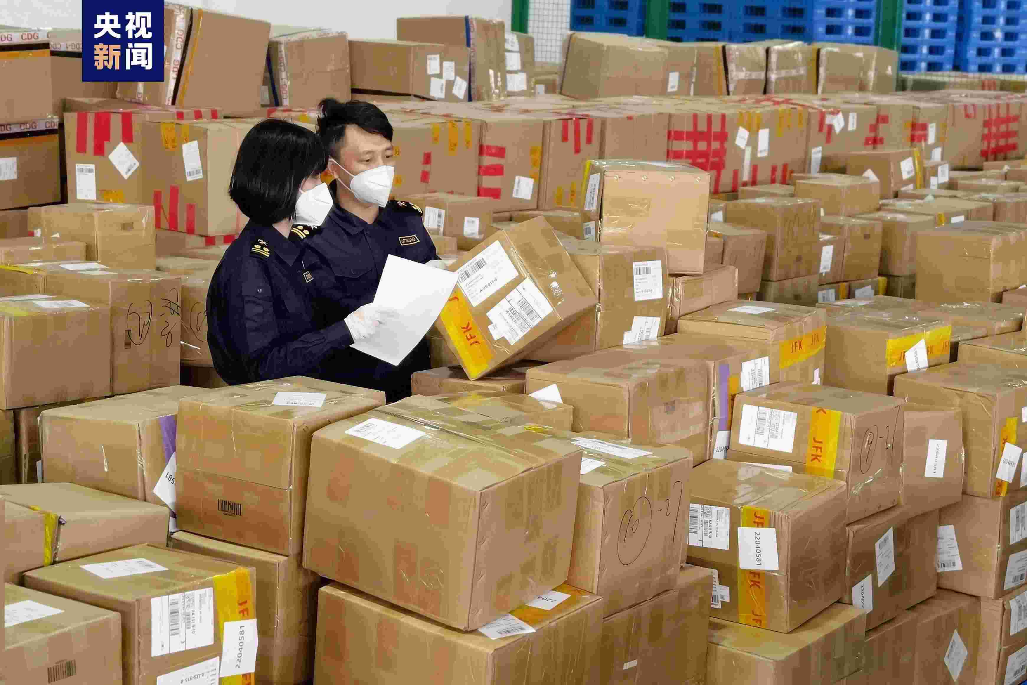 国内首条&ldquo;丝路海运&rdquo;电商快线开通首年进出口破100亿